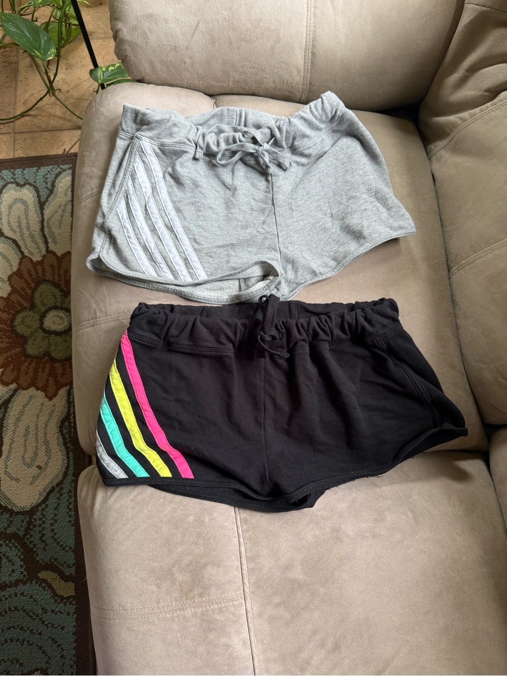 Bobbie Brooks Y2K Low Rise Sweat Shorts set of two- size small